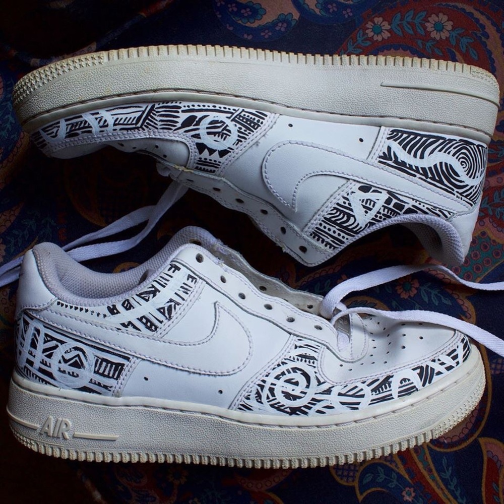 Nike Custom Hand Painted Air Force One Shoes - Picture 2 of 5